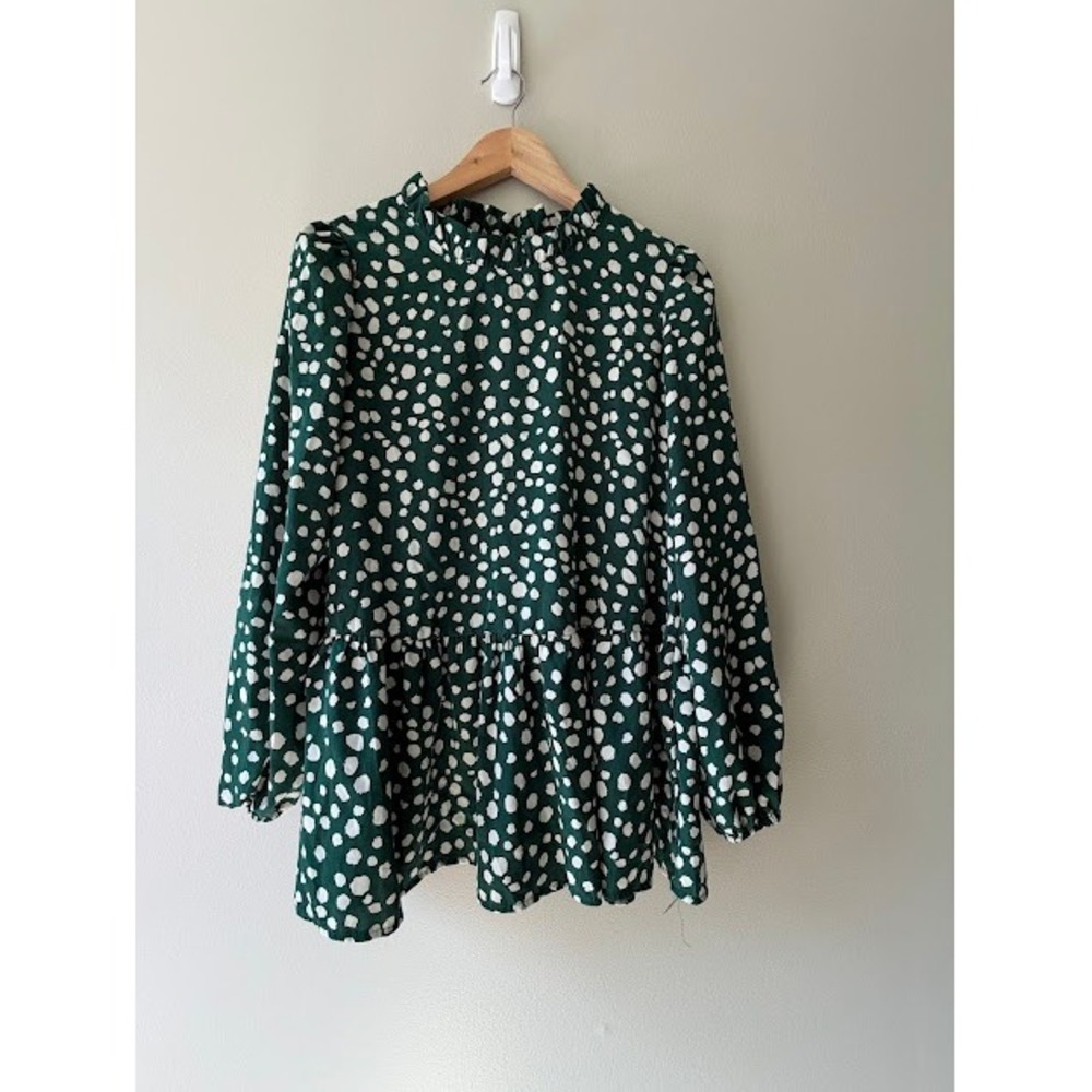 Peplum Solution Blouse Womens Small Green Polka Dot Ruffle Mock Neck S24302 Top - Picture 2 of 6